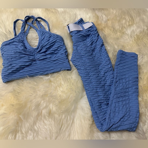 Gorgeous textured Brazilian set ( Bra + Leggings) 💙🤍❤️💜 - Picture 8 of 14